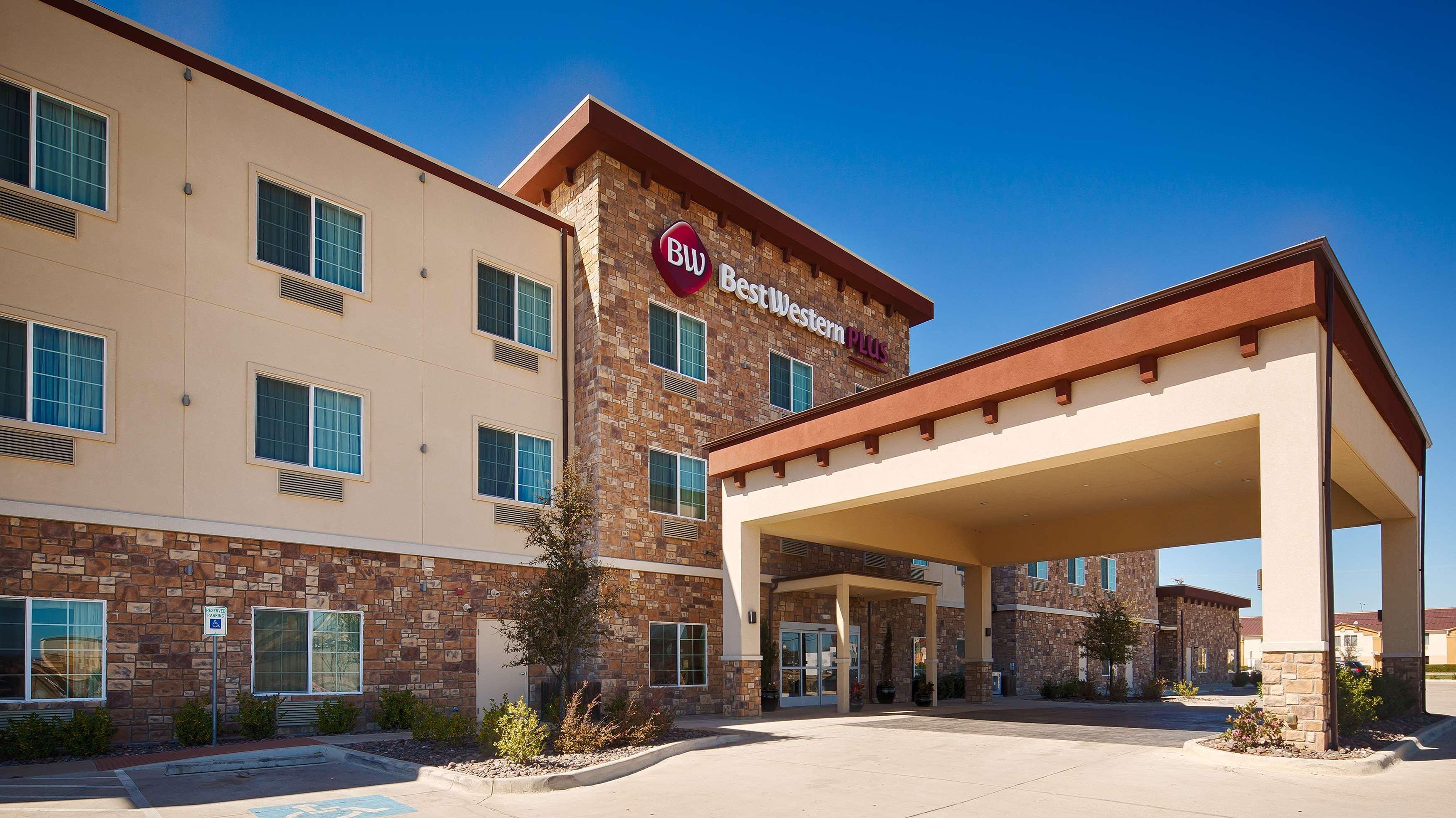 Best Western Plus Fort Worth Forest Hill Inn & Suites Buitenkant foto