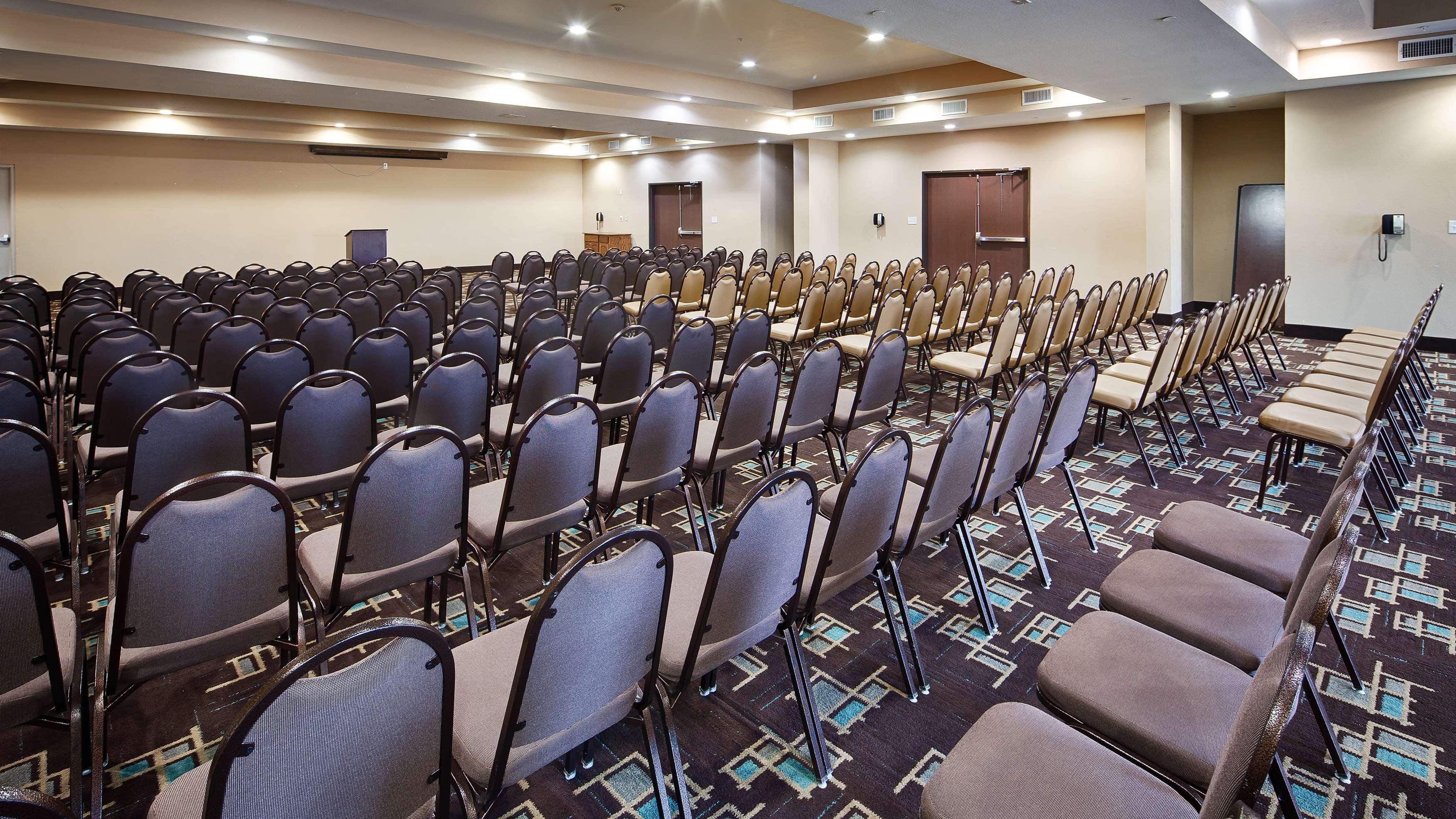 Best Western Plus Fort Worth Forest Hill Inn & Suites Buitenkant foto